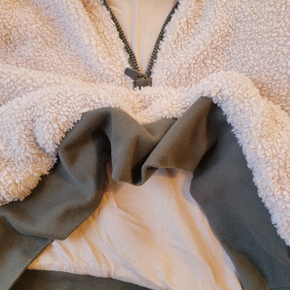 Fabletics Dream Polar Fleece Pullover - Picture 7 of 7